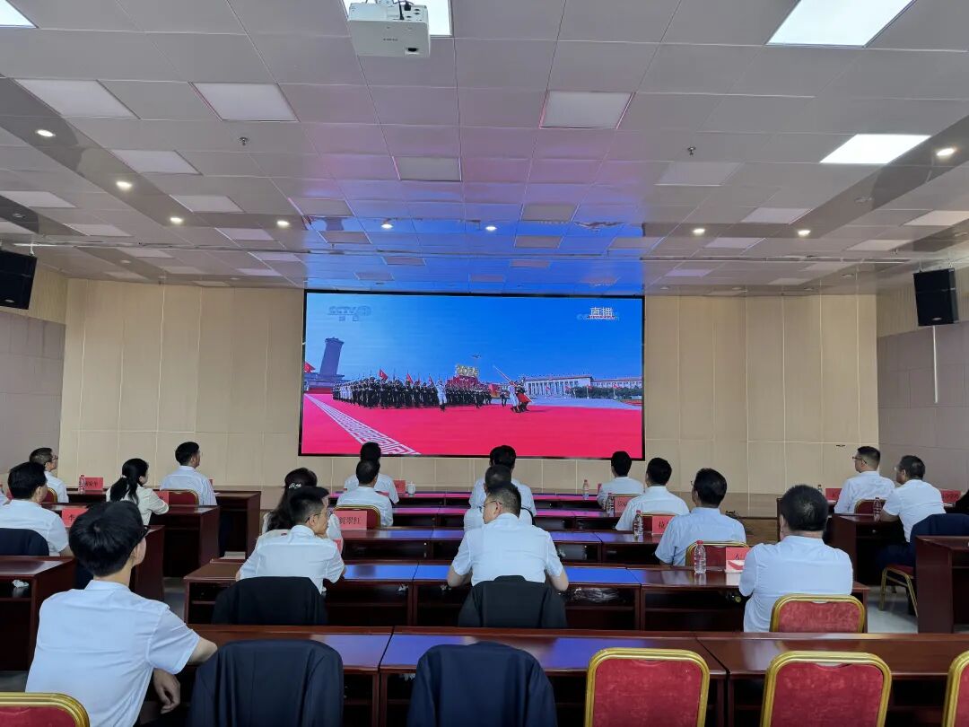 尖扎县广大干部群众积极收听收看纪念抗战胜利80周年大会直播并引起热烈反响