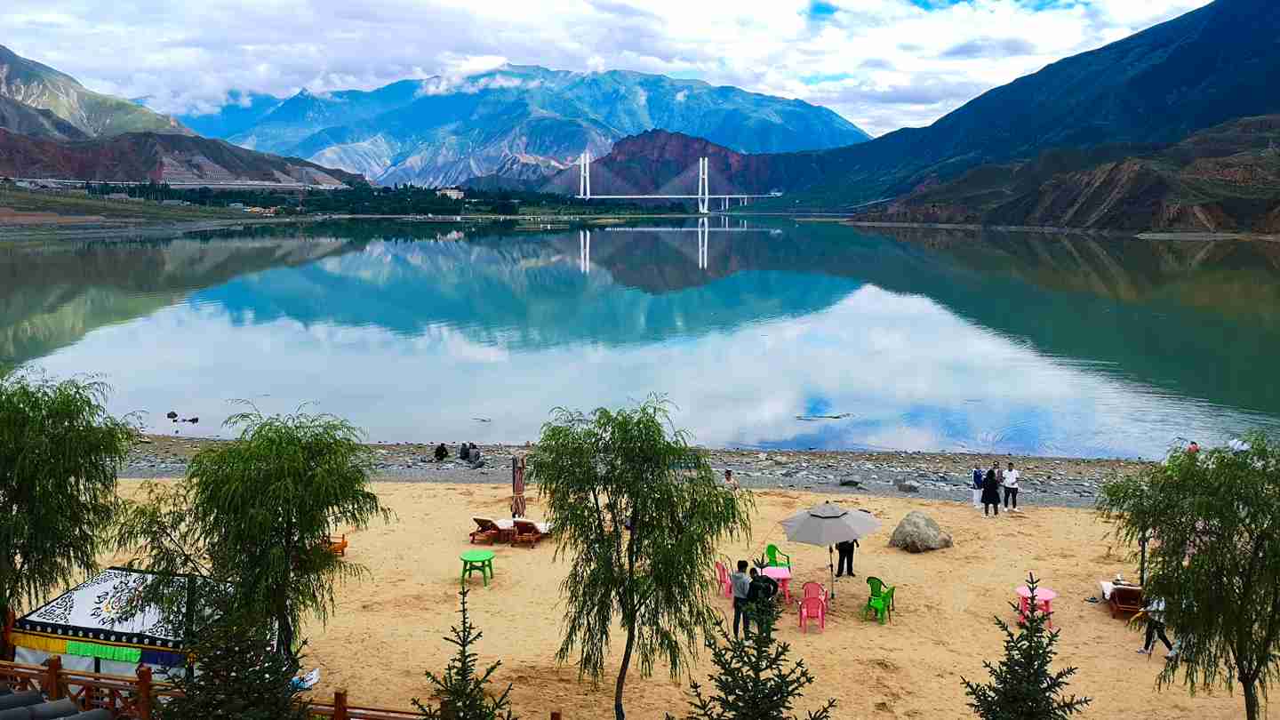 尖扎县人民政府—德吉景区